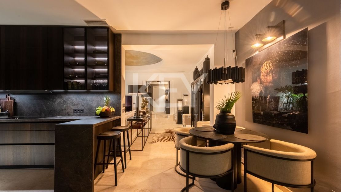 Современный таунхаус с панорамным видом на Золотую Милю Марбельи