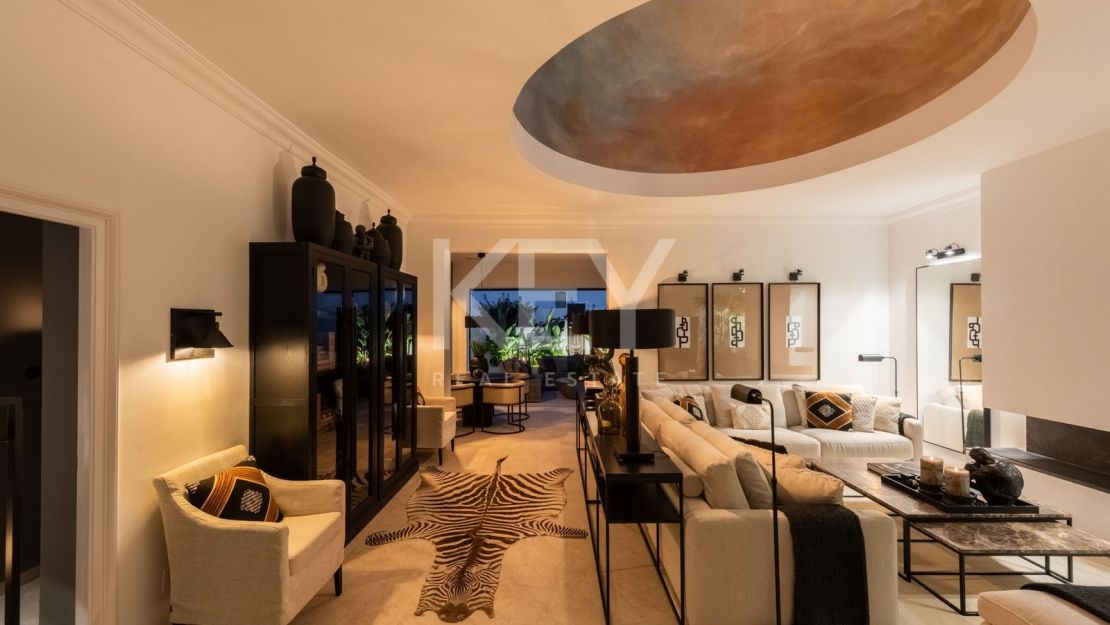 Современный таунхаус с панорамным видом на Золотую Милю Марбельи