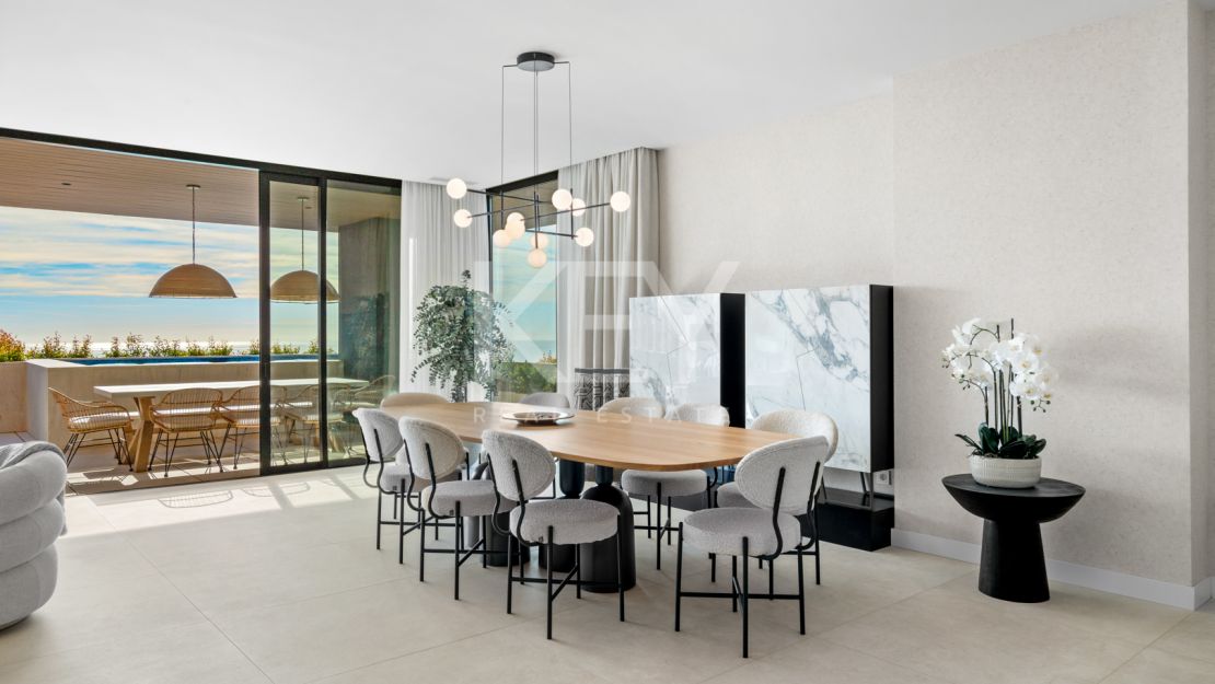 Contemporary semi-detached Villa with panoramic views in Le Blanc, Marbella Golden Mile