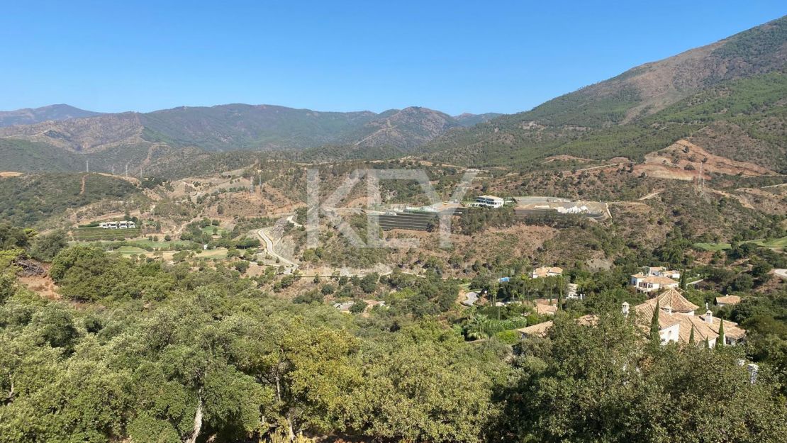 Exclusive Plot with sea views in La Zagaleta, Benahavis