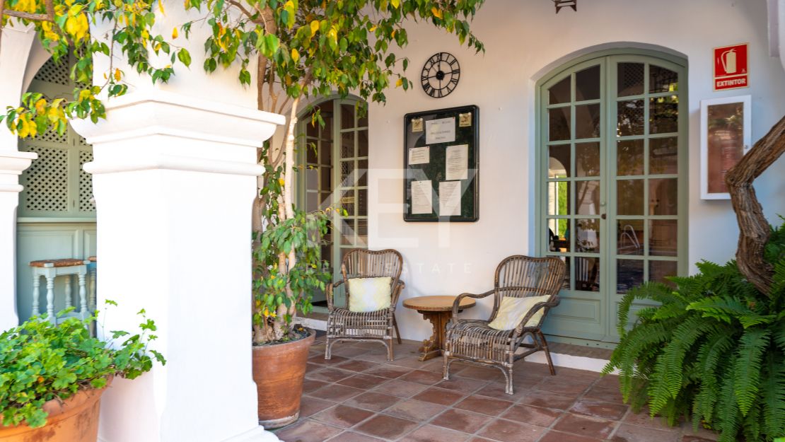 Elegante casa adosada en el corazón de la Milla de Oro de Marbella