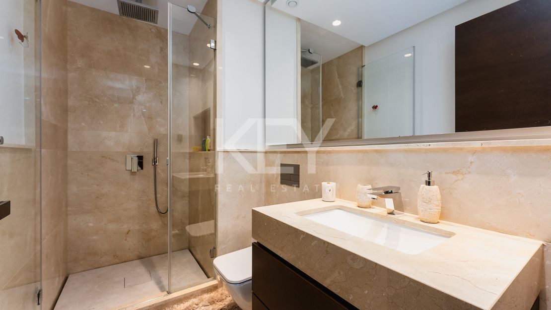 Элегантный дуплекс на первом этаже в La Reserva de Sierra Blanca, Марбелья