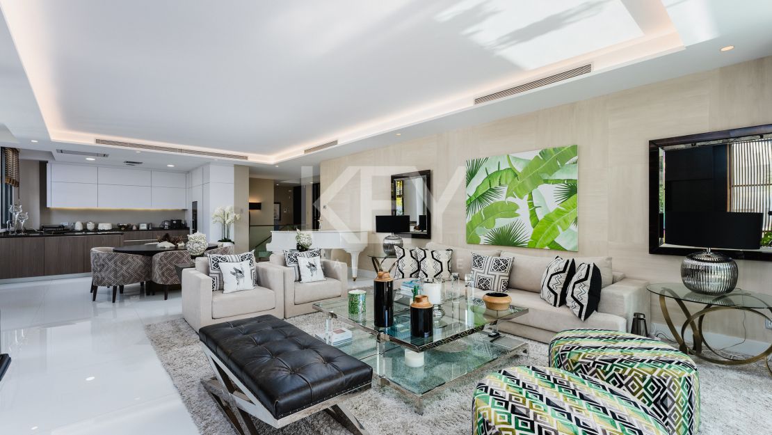 Элегантный дуплекс на первом этаже в La Reserva de Sierra Blanca, Марбелья