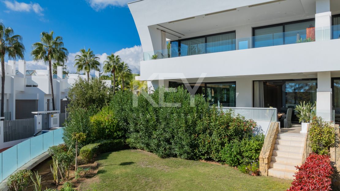 Elegant ground-floor duplex in La Reserva de Sierra Blanca, Marbella