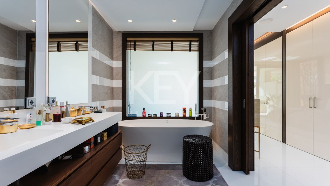 Элегантный дуплекс на первом этаже в La Reserva de Sierra Blanca, Марбелья