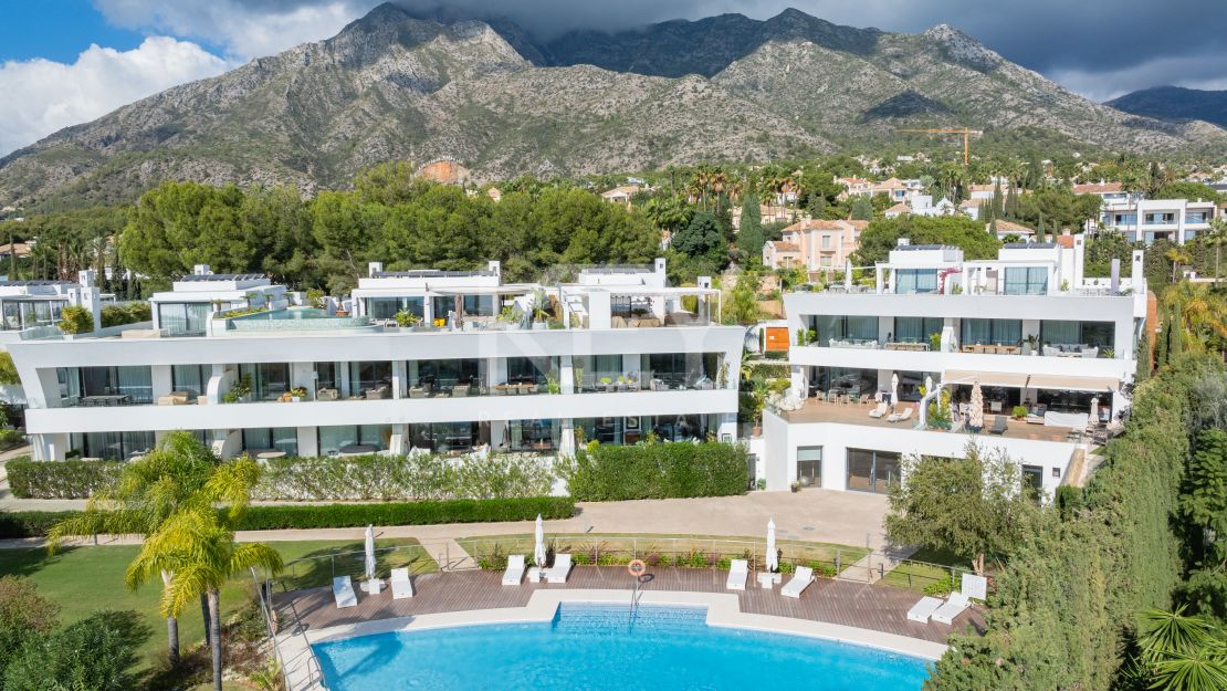 Элегантный дуплекс на первом этаже в La Reserva de Sierra Blanca, Марбелья