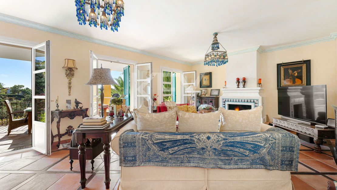 Exquisite Andalusian villa with modern elegance in El Madroñal, Benahavís