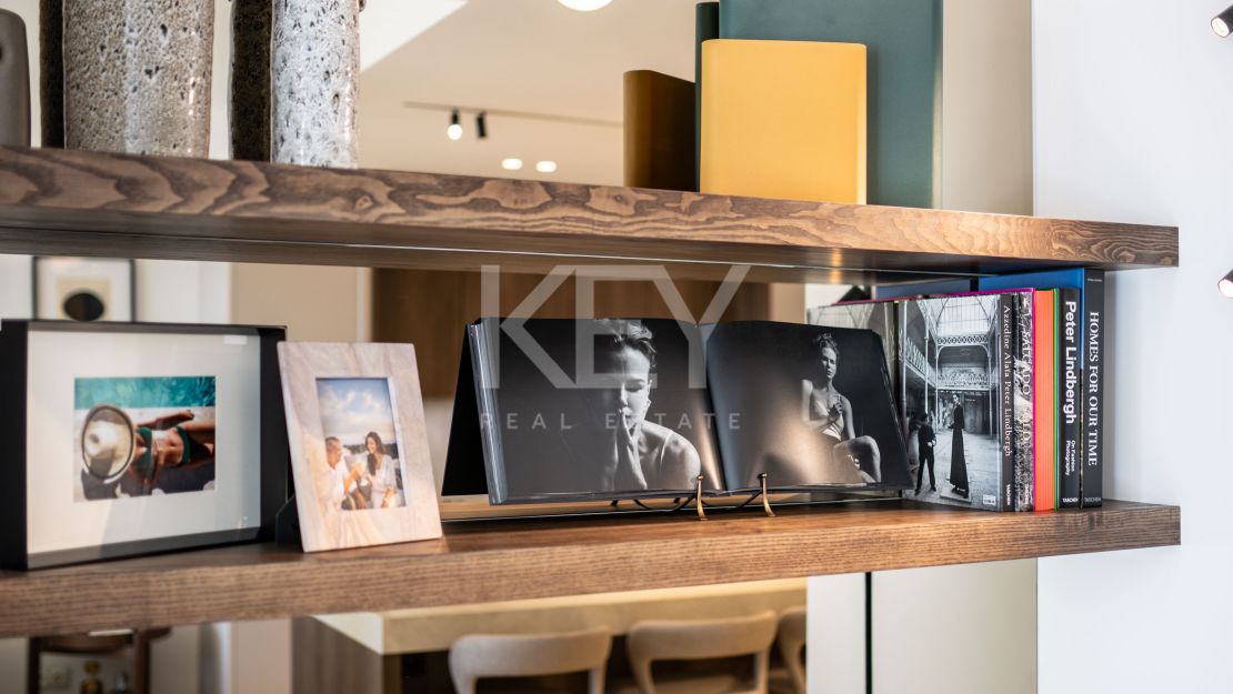 Роскошный пентхаус с панорамным видом на море и горы в Ла Кинта, Бенахавис