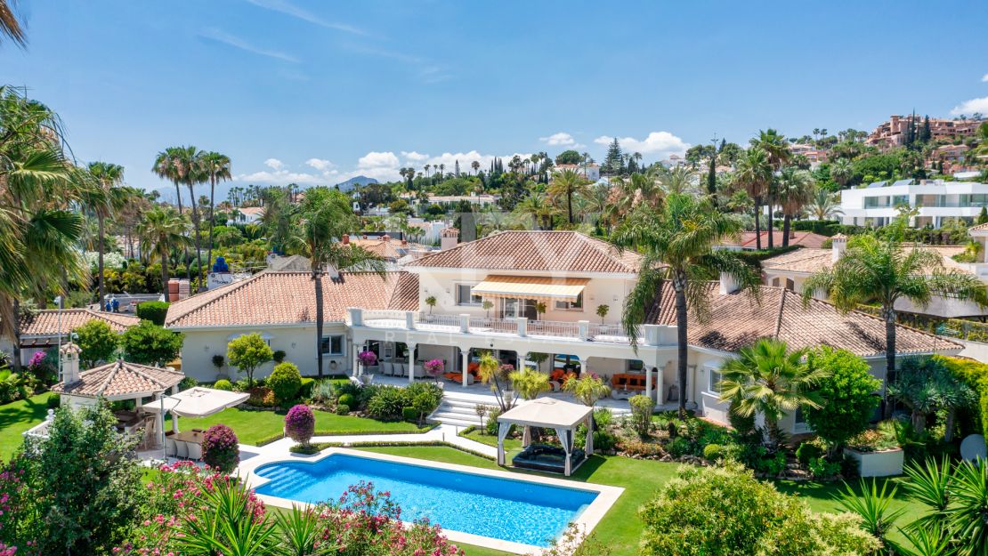 6 bedroom villa in the exclusive La Cerquilla, Nueva Andalucia