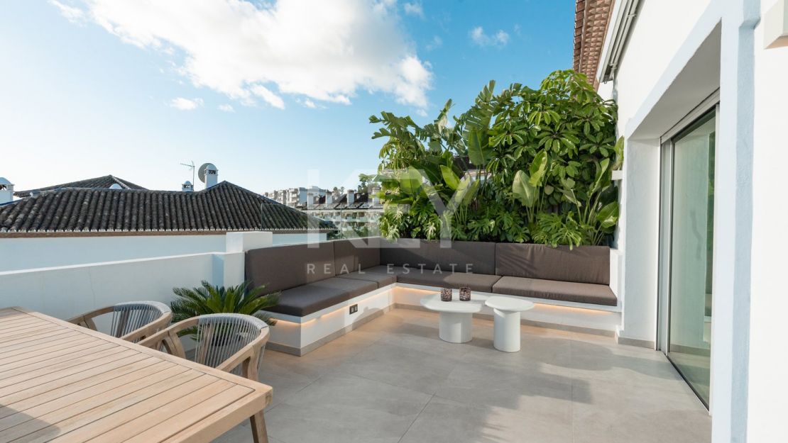 Красивый двухуровневый пентхаус в самом сердце Новой Андалусии