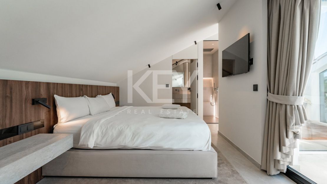 Красивый двухуровневый пентхаус в самом сердце Новой Андалусии