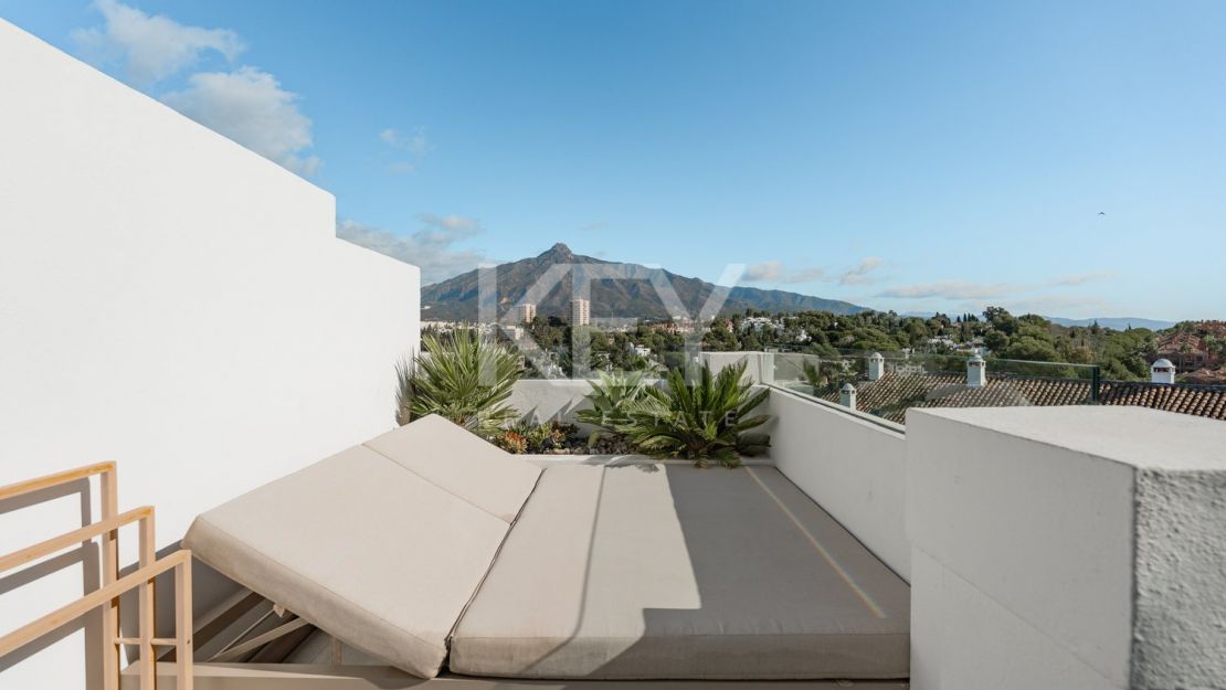 Красивый двухуровневый пентхаус в самом сердце Новой Андалусии