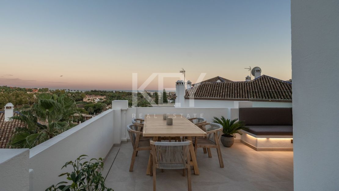 Красивый двухуровневый пентхаус в самом сердце Новой Андалусии