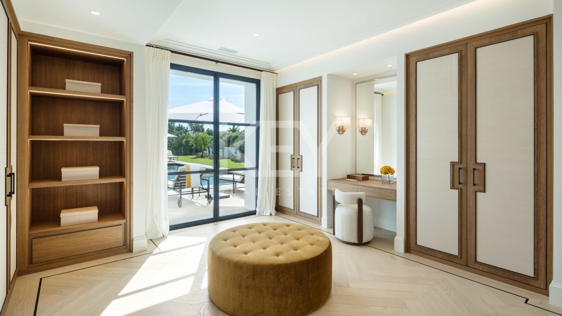 Роскошная вилла с 6 спальнями в Каскада-де-Камохан, Золотая Миля Марбельи