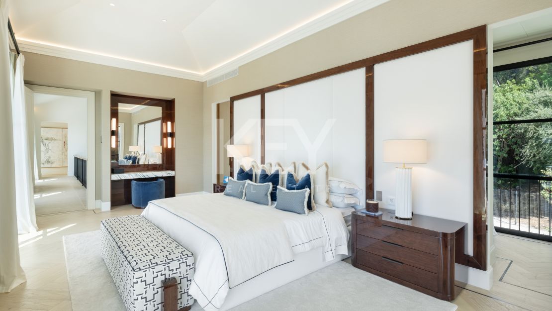 Роскошная вилла с 6 спальнями в Каскада-де-Камохан, Золотая Миля Марбельи