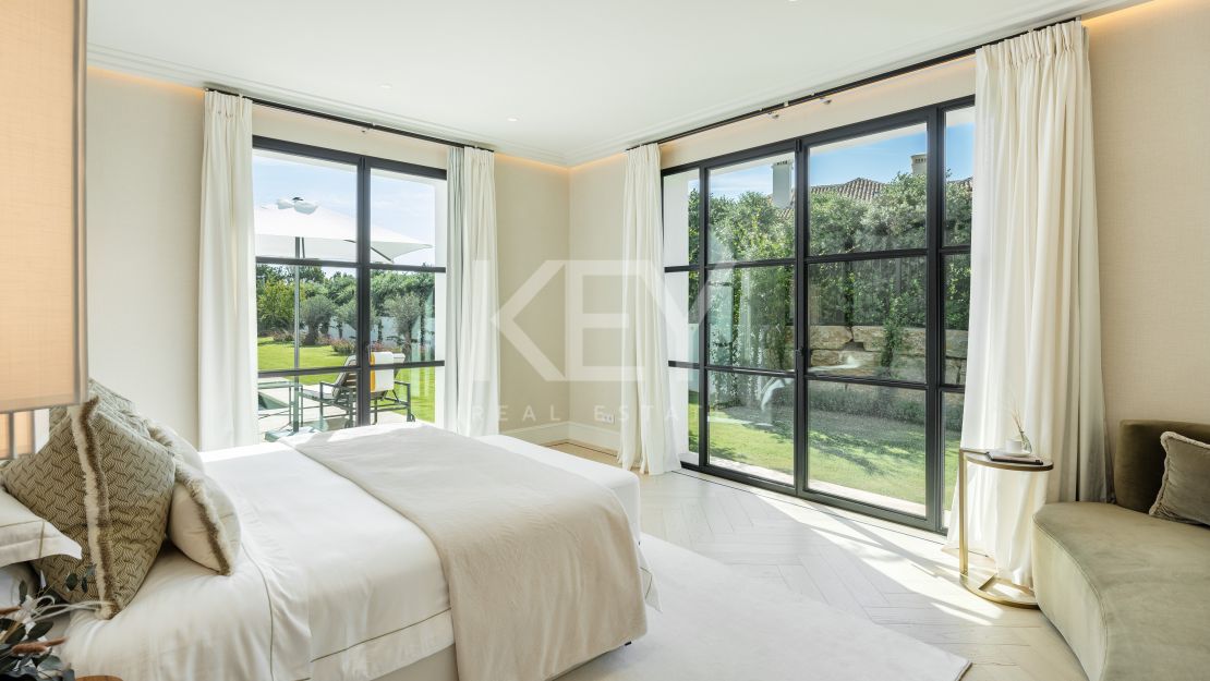 Роскошная вилла с 6 спальнями в Каскада-де-Камохан, Золотая Миля Марбельи