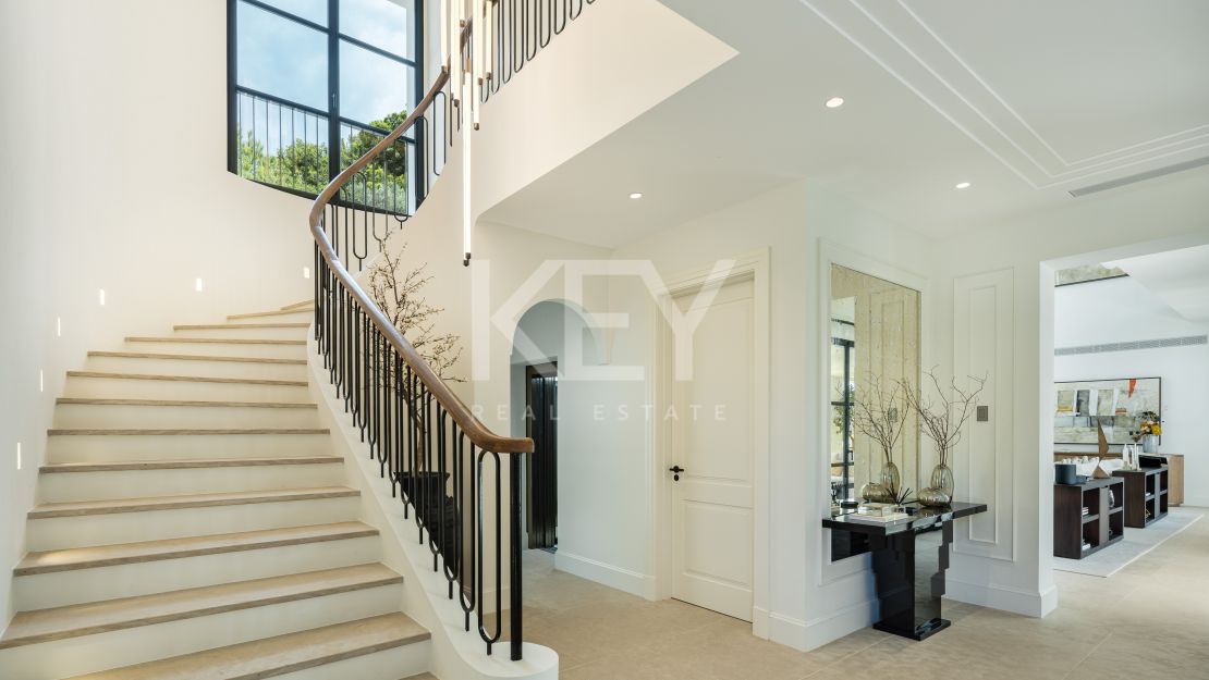 Роскошная вилла с 6 спальнями в Каскада-де-Камохан, Золотая Миля Марбельи