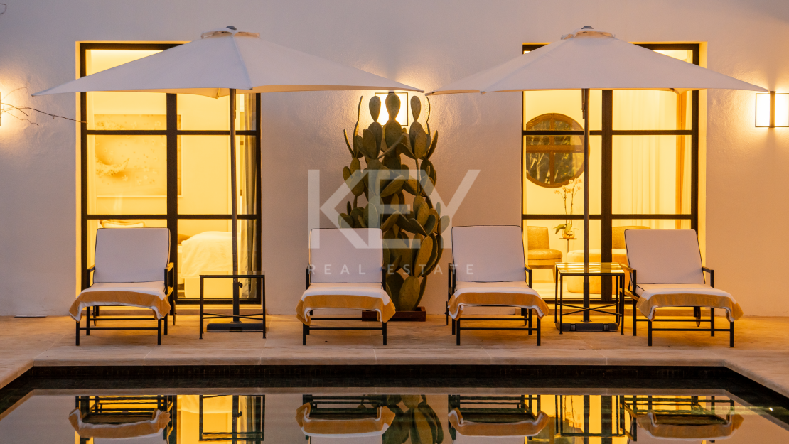 Роскошная вилла с 6 спальнями в Каскада-де-Камохан, Золотая Миля Марбельи