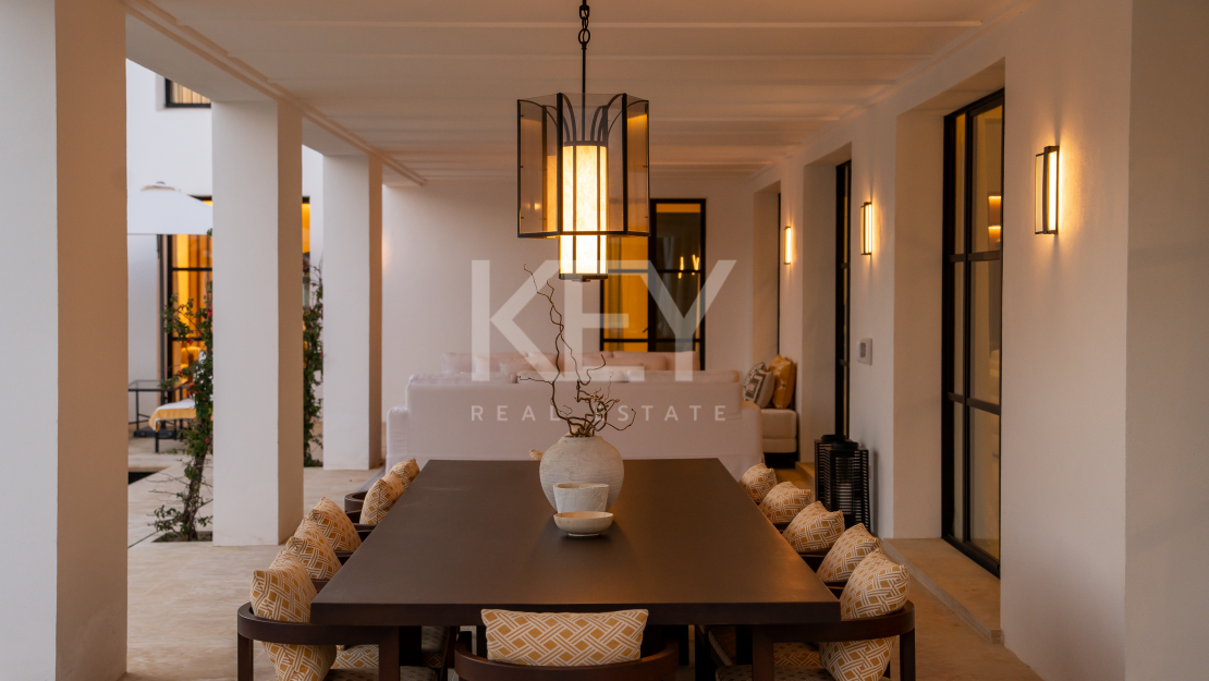 Роскошная вилла с 6 спальнями в Каскада-де-Камохан, Золотая Миля Марбельи