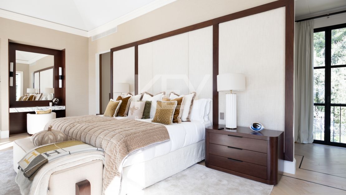 Роскошная вилла с 6 спальнями в Каскада-де-Камохан, Золотая Миля Марбельи