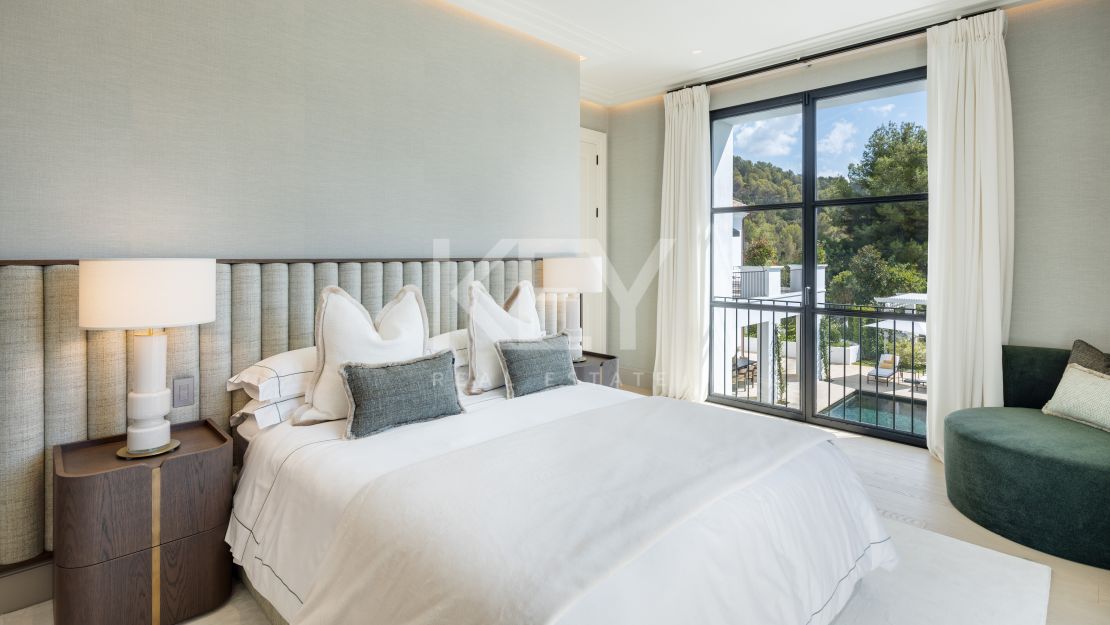 Роскошная вилла с 6 спальнями в Каскада-де-Камохан, Золотая Миля Марбельи