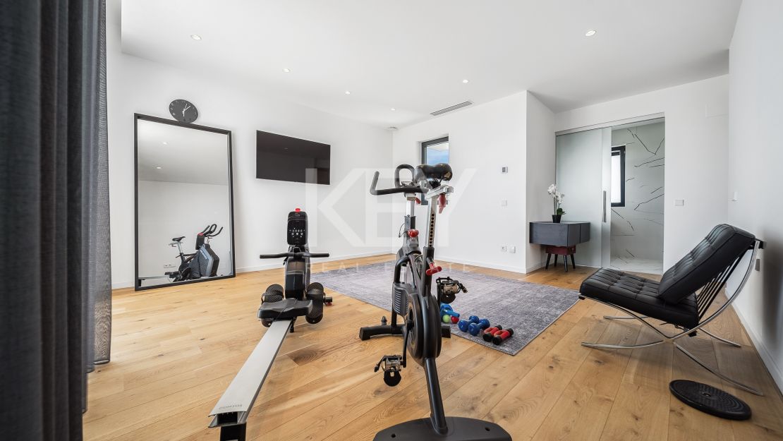 Contemporary style villa at only 350 meters from the beach in Marbesa, East Marbella