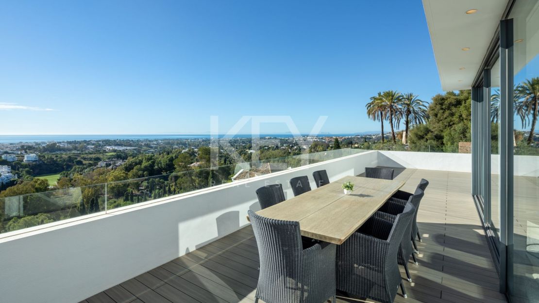 Захватывающий вид на море вилла в Эль Херрохо, Бенахавис