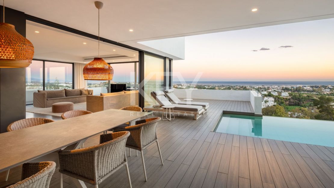 Захватывающий вид на море вилла в Эль Херрохо, Бенахавис