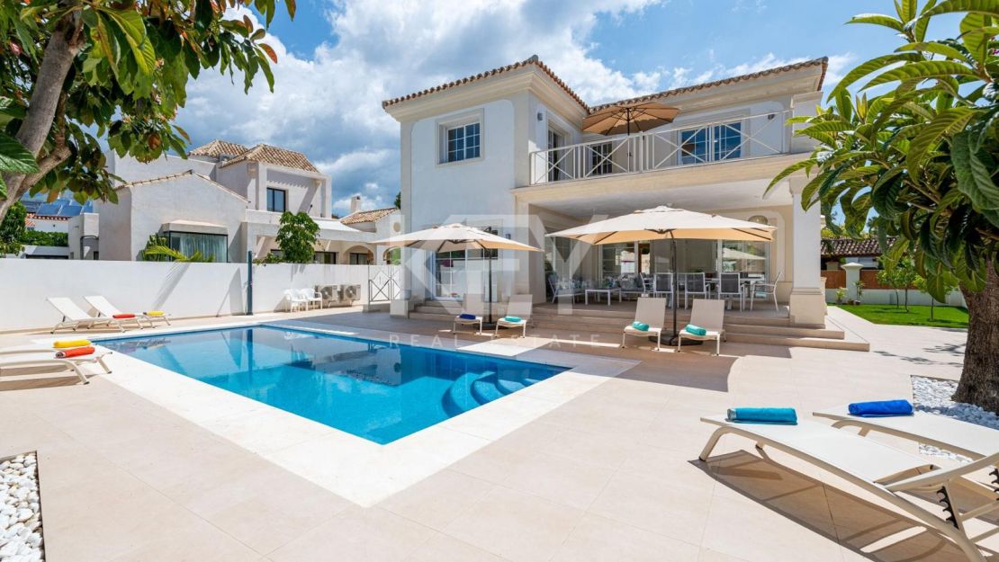 Contemporary Beachside Villa on Marbella's Golden Mile for rent