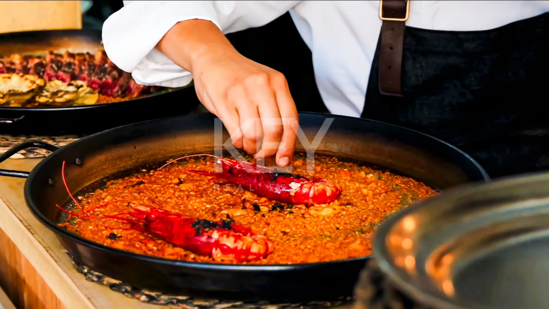 Villa de golf en primera línea con spa, cine y vistas panorámicas en Aloha, Nueva Andalucía