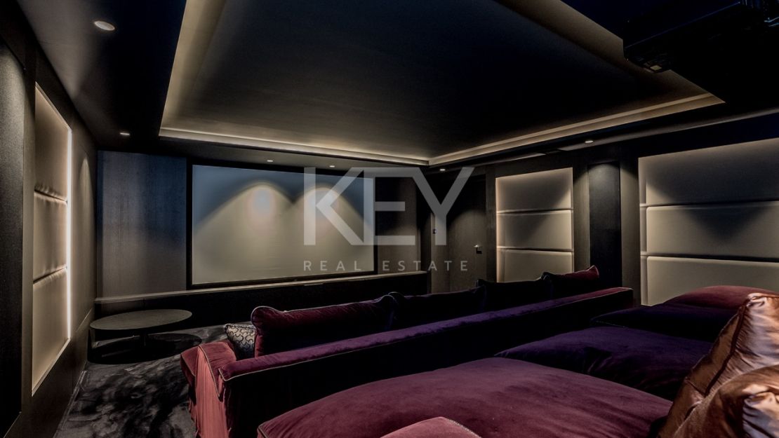 Великолепная современная вилла с видом на горы в Лас Ломас де Марбелья Клуб