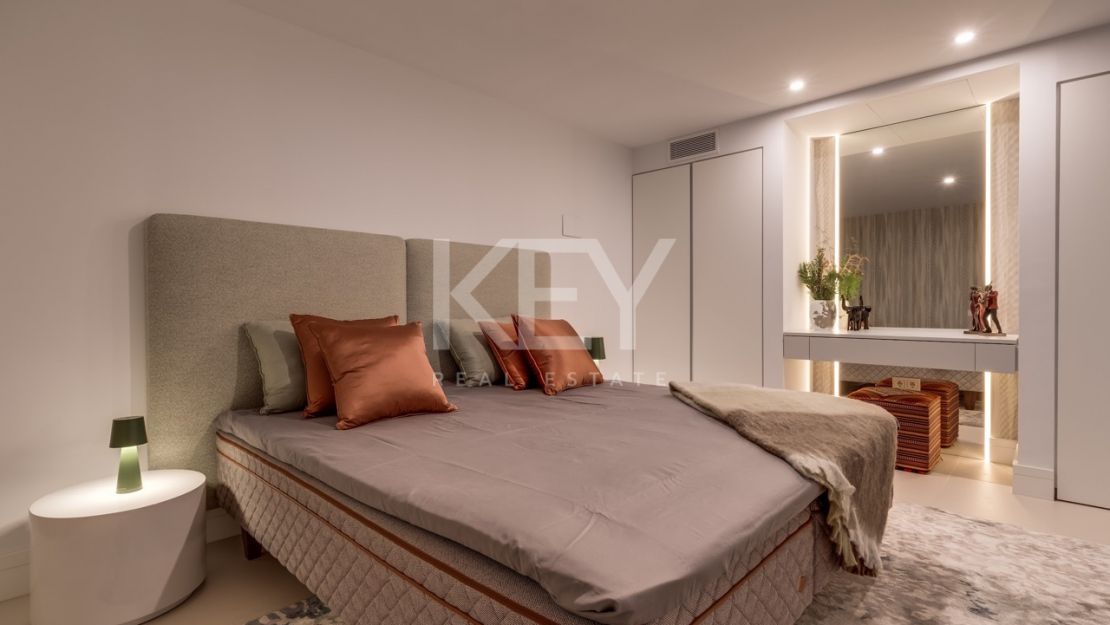 Великолепная современная вилла с видом на горы в Лас Ломас де Марбелья Клуб