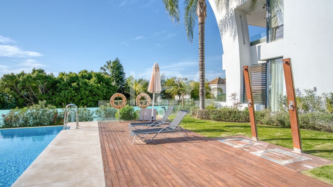 Роскошный четырехкомнатный дуплекс в Ла Резерва Де Сьерра Бланка, Марбелья