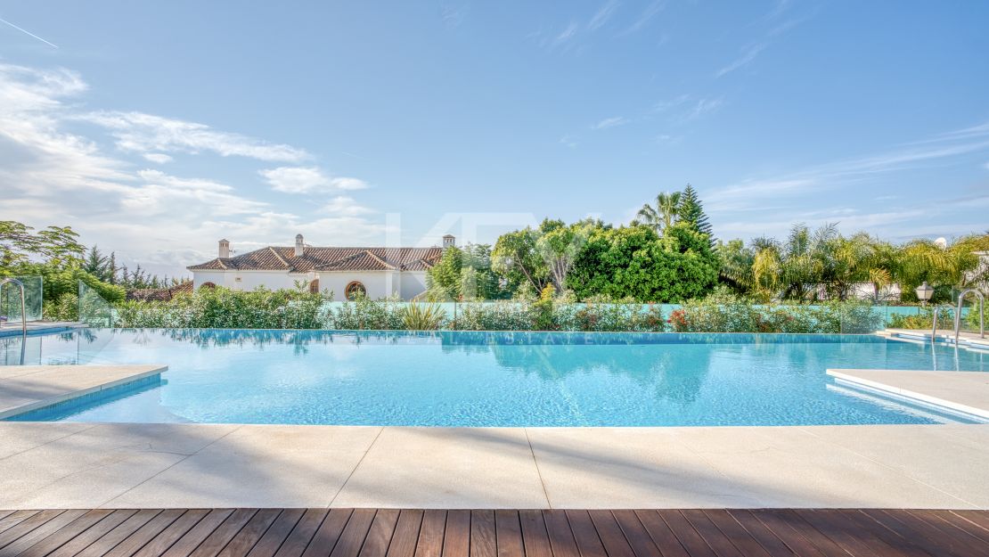 Роскошный четырехкомнатный дуплекс в Ла Резерва Де Сьерра Бланка, Марбелья