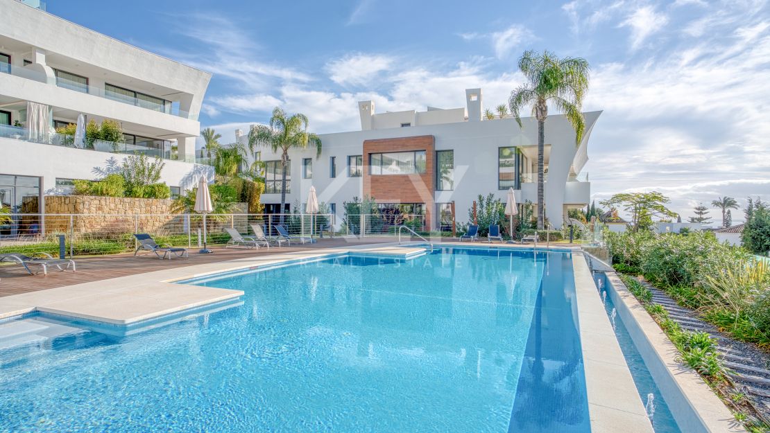 Роскошный четырехкомнатный дуплекс в Ла Резерва Де Сьерра Бланка, Марбелья