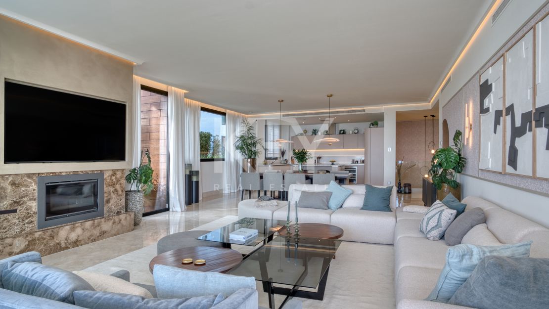 Роскошный четырехкомнатный дуплекс в Ла Резерва Де Сьерра Бланка, Марбелья