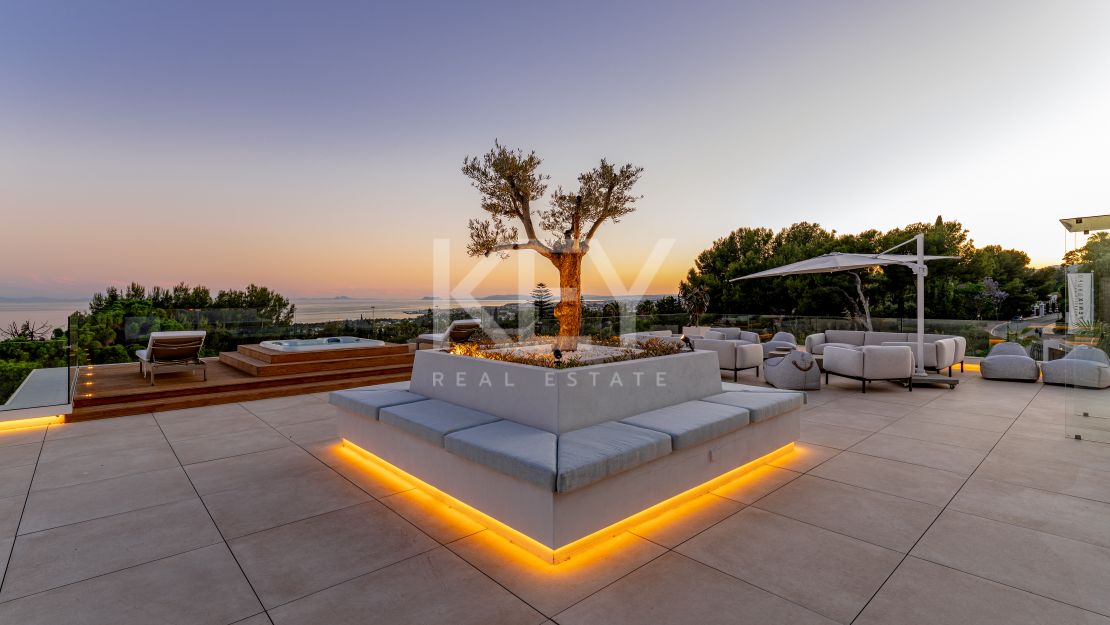 Fantástica villa de obra nueva con vistas al Mar Mediterráneo en Sierra Blanca, Milla de Oro, Marbella