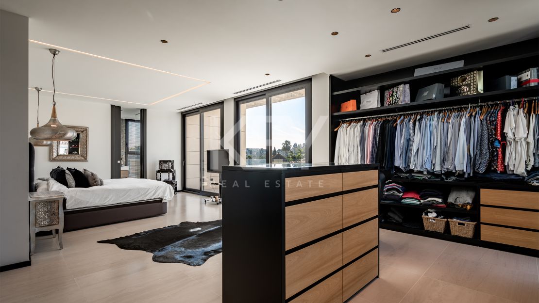 Brilliant and modern Villa for sale in Parcelas del Golf, Marbella