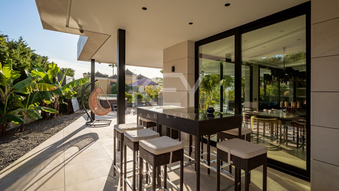 Brilliant and modern Villa for sale in Parcelas del Golf, Marbella