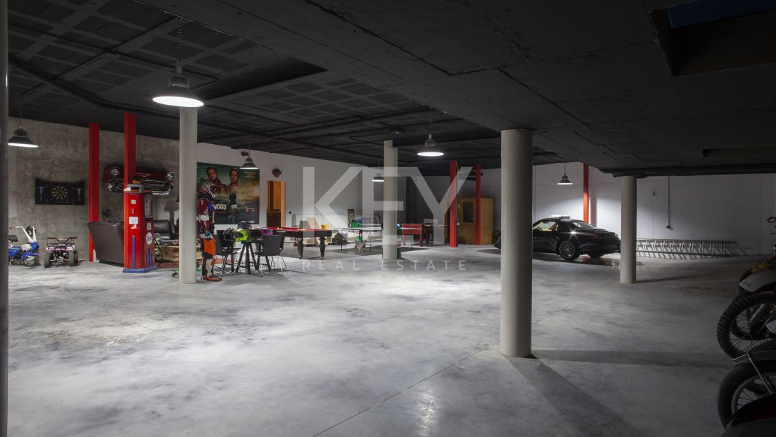 Brilliant and modern Villa for sale in Parcelas del Golf, Marbella