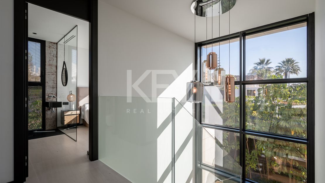 Brilliant and modern Villa for sale in Parcelas del Golf, Marbella