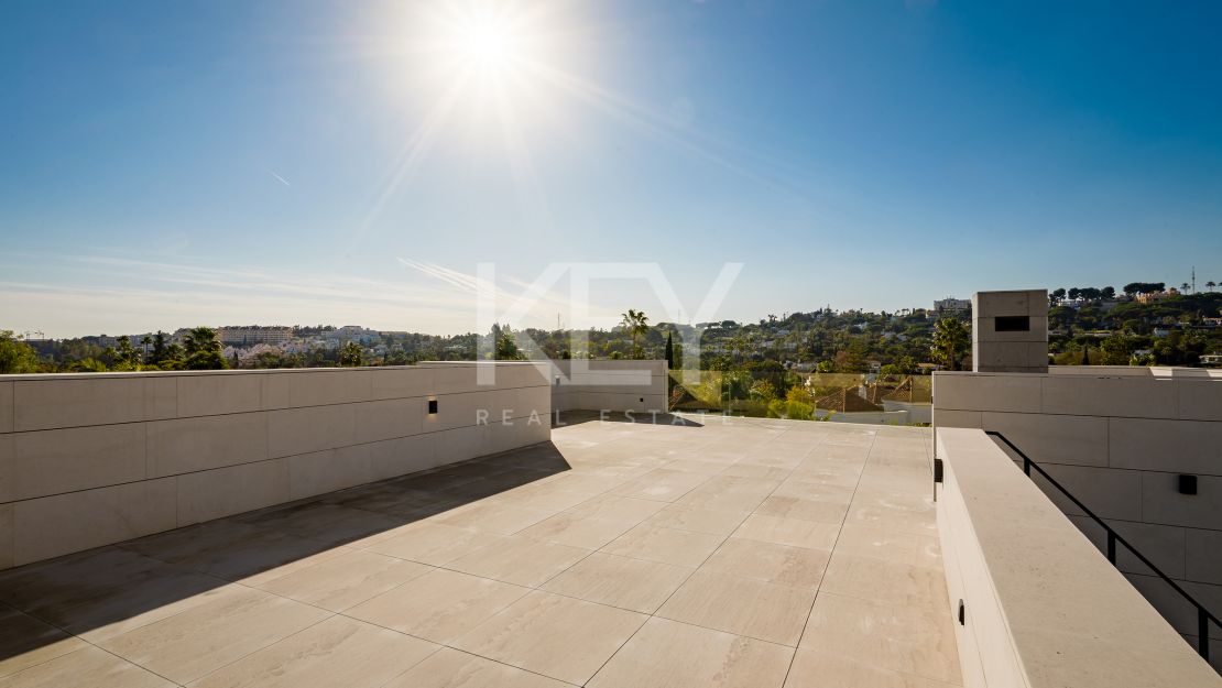 Brilliant and modern Villa for sale in Parcelas del Golf, Marbella