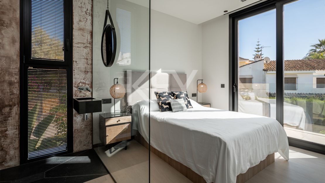 Brilliant and modern Villa for sale in Parcelas del Golf, Marbella