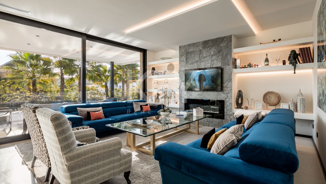 Brilliant and modern Villa for sale in Parcelas del Golf, Marbella