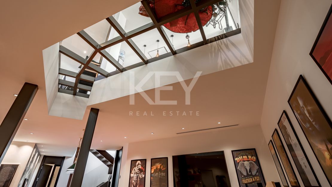 Brilliant and modern Villa for sale in Parcelas del Golf, Marbella