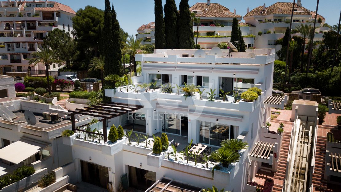 Beautiful duplex penthouse for sale in the heart of the Golden Mile, Marbella