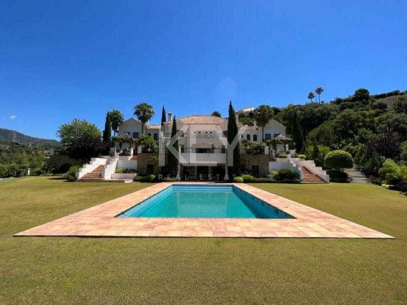 Fascinating villa in La Zagaleta with views to the Mediterranean Sea, Benahavis