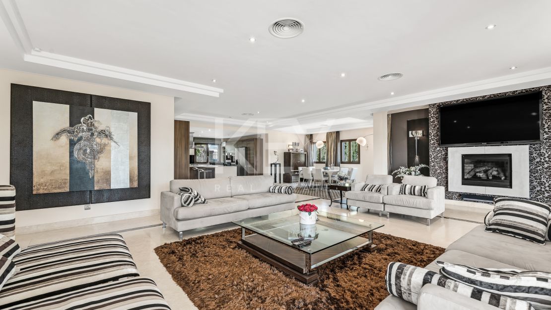 Esplendida villa privada ubicada en Las Brisas, Marbella