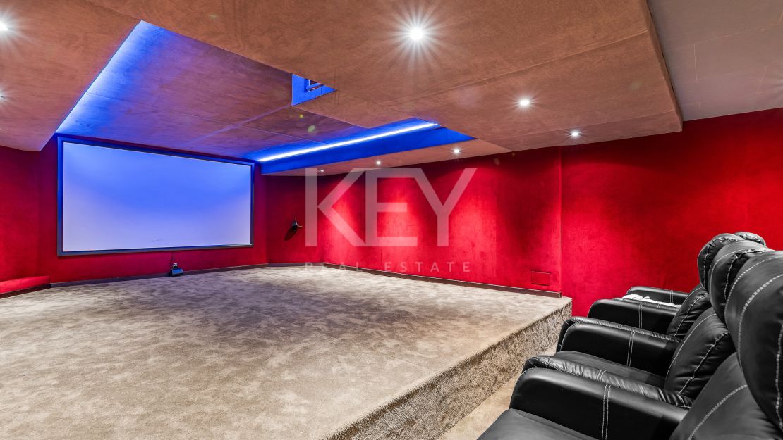 Esplendida villa privada ubicada en Las Brisas, Marbella
