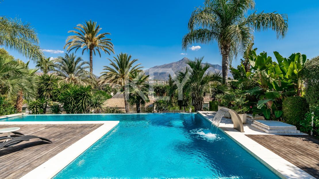 Esplendida villa privada ubicada en Las Brisas, Marbella